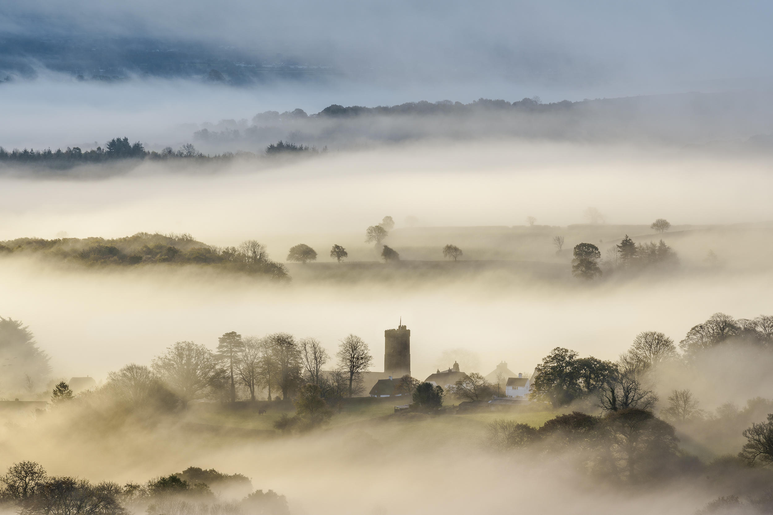 weather-photographer-of-the-year-2021-setting-the-scene-mist-and-fog